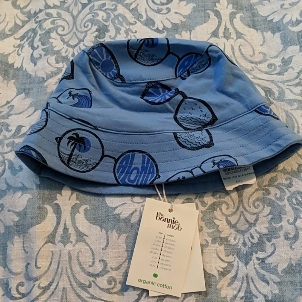 NWT Blue Bonnie Mob sun hat
